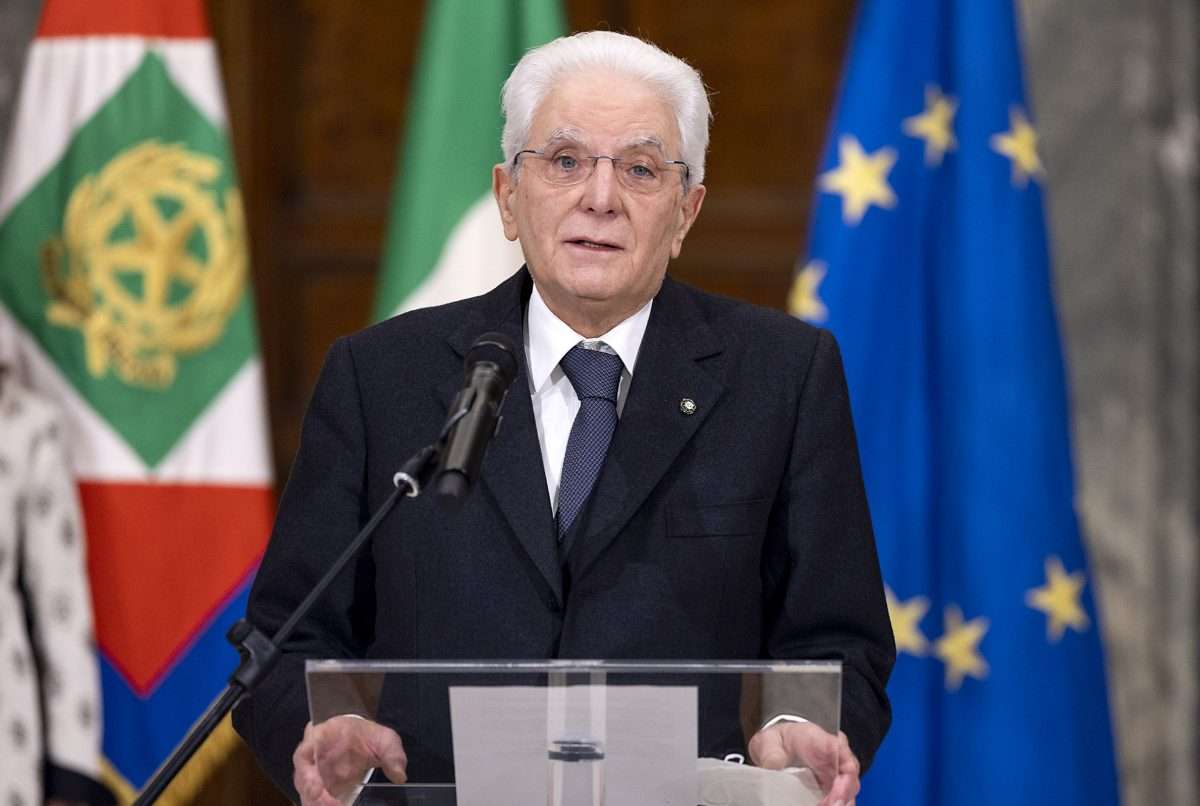 Crisi di Governo: Dinanzi al vuoto della politica, a Mattarella rimane la sola strada del diritto