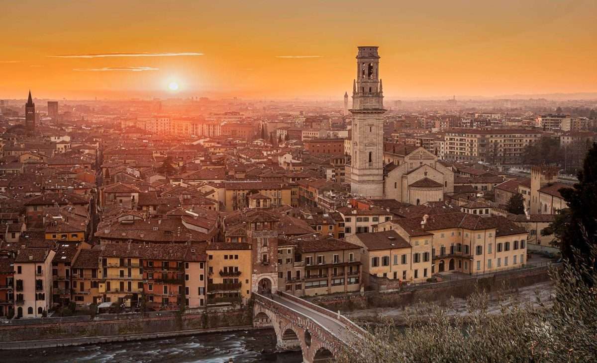 Turismo: Verona, raffinata capitale del vivere bene in Europa, fa gola agli investitori stranieri