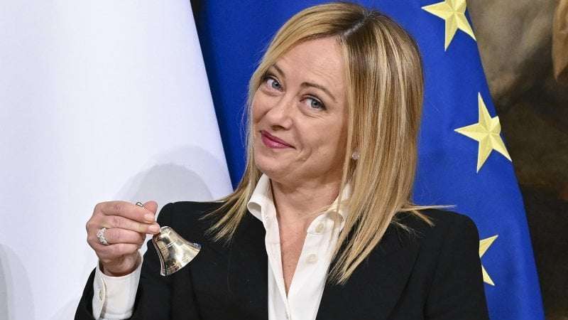 Meloni si insedia a Palazzo Chigi, la premier ai ministri: “Ci guardano tutti, c’è grande aspettativa”