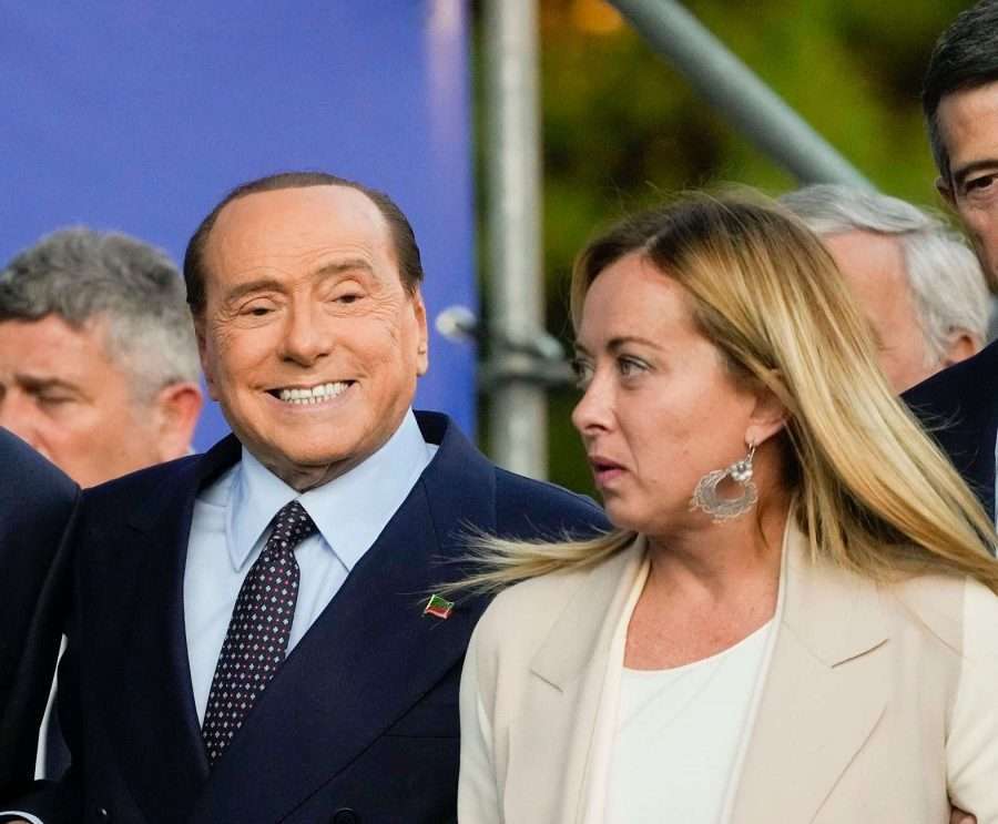 Centrodestra, l’incontro tra Meloni e Berlusconi: “uniti per dare all’Italia un Governo forte e coeso””