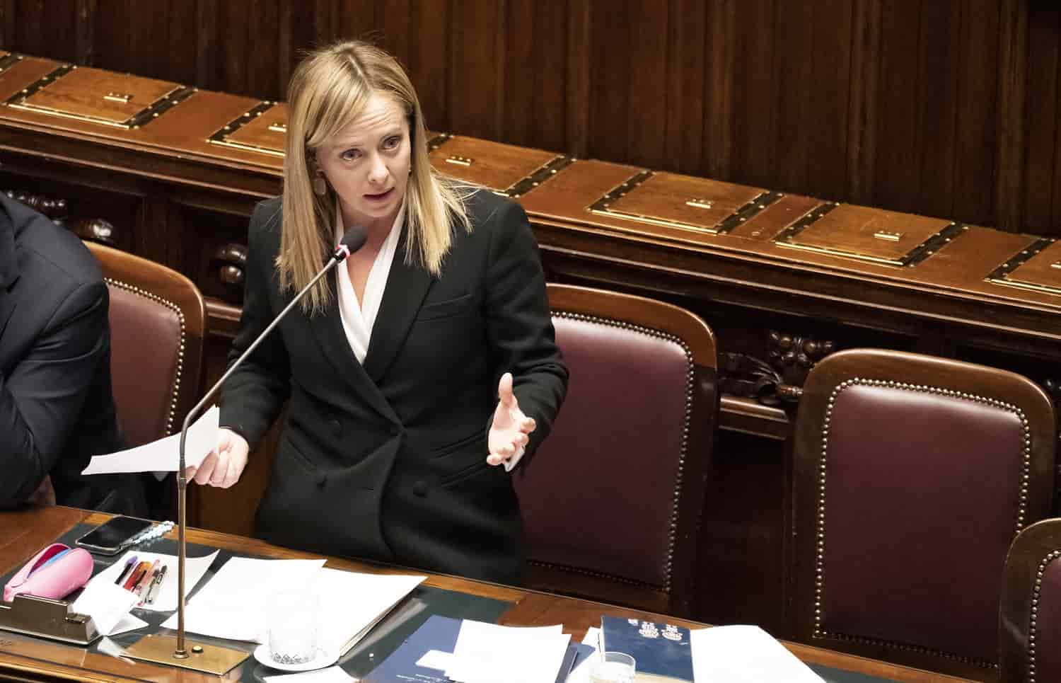 Ucraina, la Camera ha approvato la risoluzione di maggioranza. Meloni: “Pieno sostegno a Kiev”