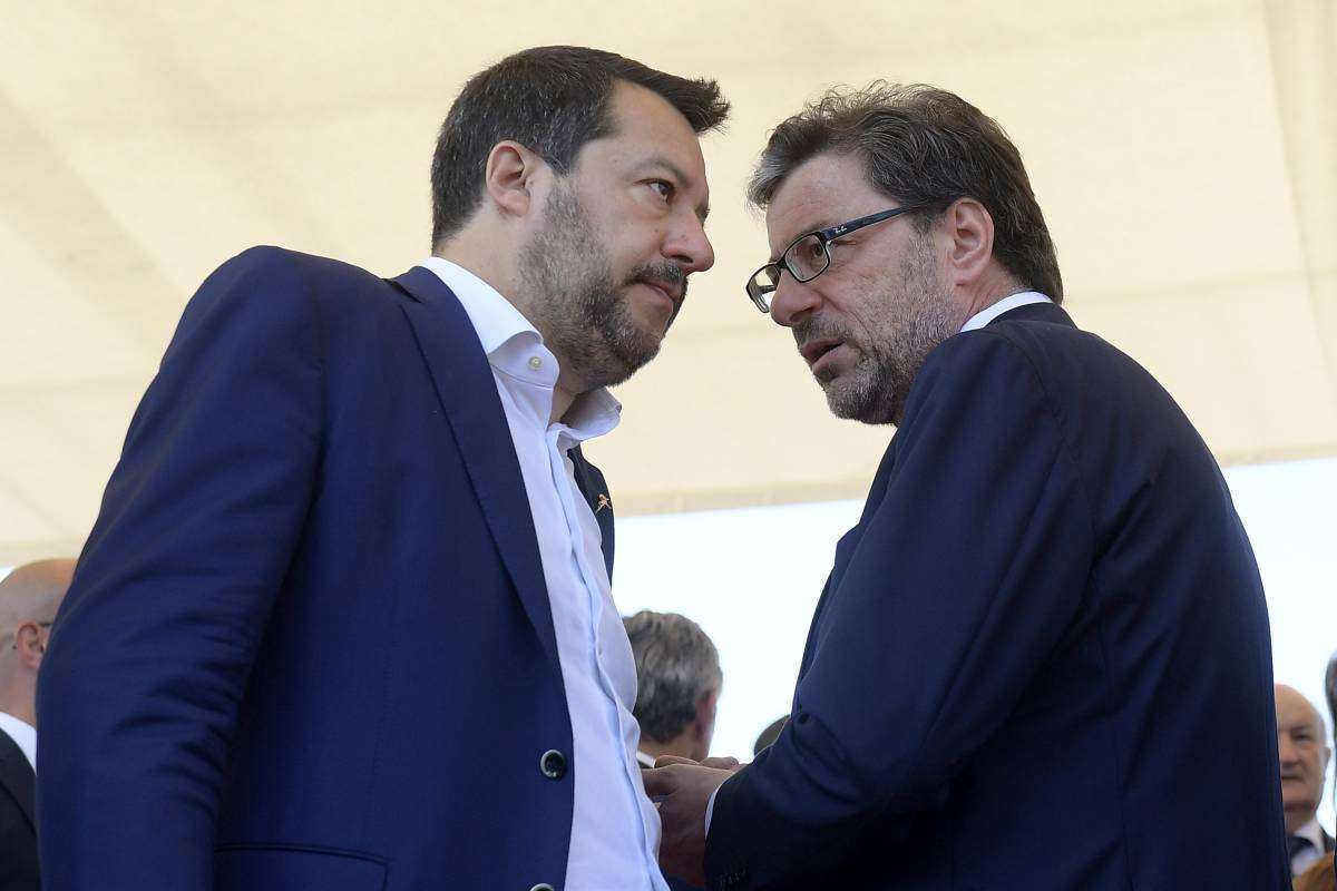 Lega: In Lombardia tre consiglieri lasciano Salvini “per abbandono totale delle tematiche nordiste”