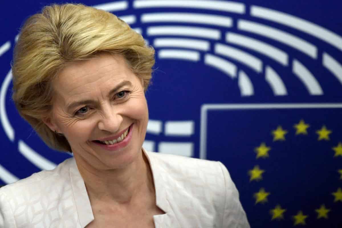  Ursula Von der Leyen, rieletta alla Commissione Europea. Fdl ha votato contro