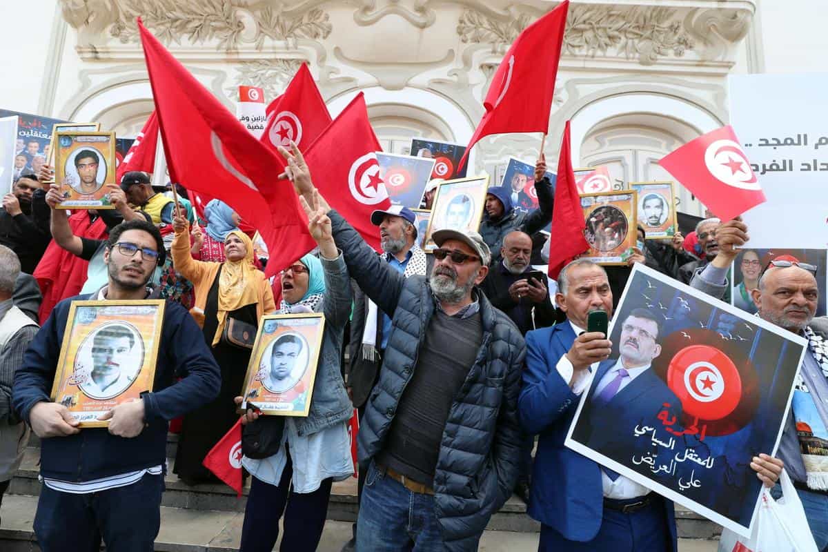 Tunisia la Festa dei Martiri è occasione per rivendicare i diritti: slogan contro Saied