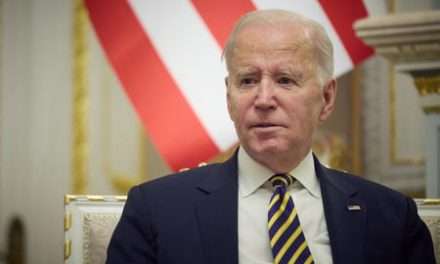 Biden si ritira dalla corsa e passa il testimone alla Harris